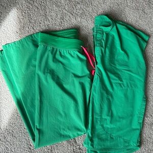 Figs Green Scrub Set with Pink Drawstring